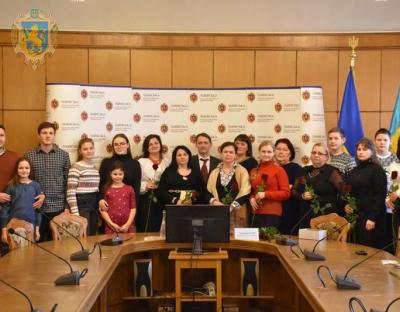Президент присвоїв звання «Матері-героїні» десятьом жінкам зі Львівщини