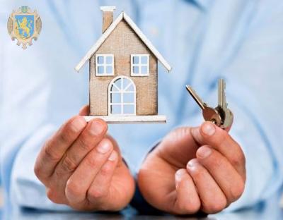 На Бродівщині особі з числа дітей, позбавлених батьківського піклування, вручили ключі від квартири