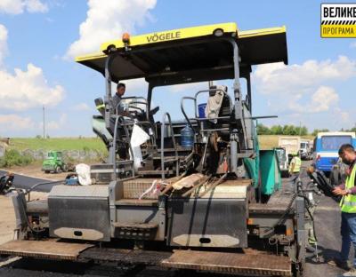 На дорозі Єдності Стрий-Ізварине, що проходить через кілька областей країни цілодобово працюють ремонтні служби