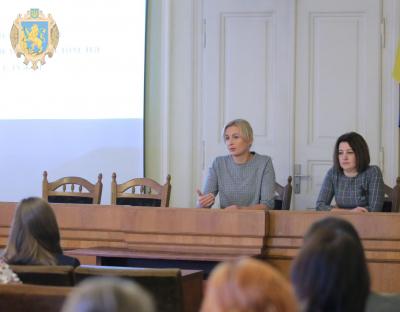 Для працівників служб управління персоналом РДА та структурних підрозділів ОДА провели навчання