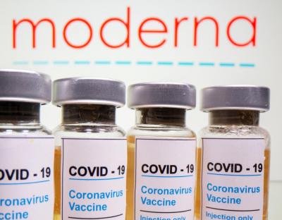 Україна отримала 2 млн доз вакцини "Moderna"