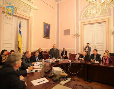 На Львівщині презентували книгу Степана Заброварного про жіночу вчительську семінарію у Перемишлі