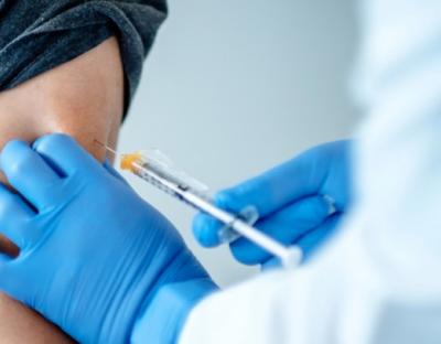 Дітей рекомендують вакцинувати при наявності хронічних захворювань та у разі виїзду за кордон