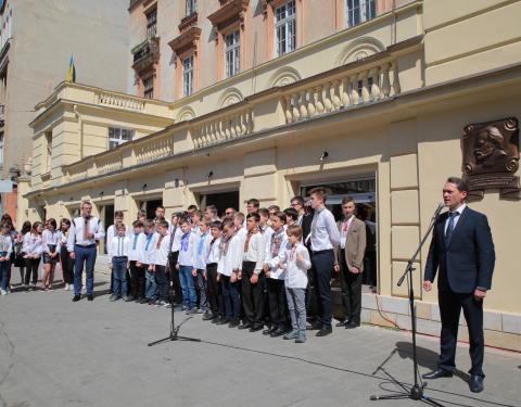 На Львівщині відкрили меморіальну дошку Герою України Роману Іваничуку