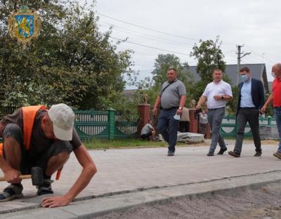 Максим Козицький перевірив хід проведення ремонтних робіт на дорогах у с. Терновиця