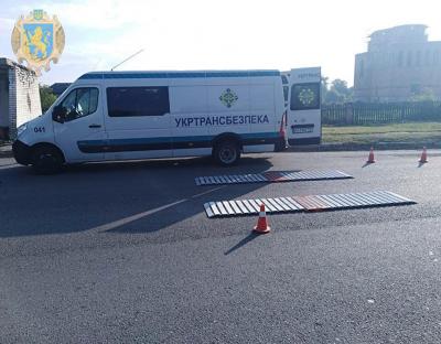На Львівщині здійснюється габаритно-ваговий контроль транспортних засобів