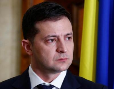 Нас атакують не лише бомби, але й фейки: Зеленський звернувся до українців