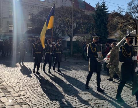 У Львові попрощались із загиблим 21-річним десантником Іваном Горошком