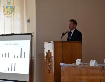 За чотири роки шкільний парк Перемишлянського району поповнився на 11 автобусів