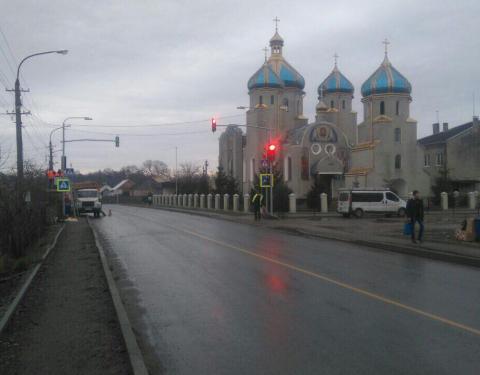 На пішохідних переходах Львівщини облаштовують світлофорні об‘єкти