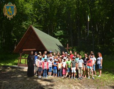 Учні недільних християнських шкіл відвідали святині Золочівщини