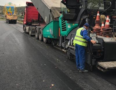 У Перемишлянському районі тривають ремонтні роботи на дорогах