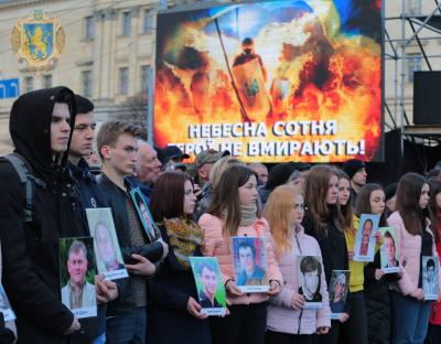 Біля пам’ятника Шевченку вшанували Героїв Небесної Сотні