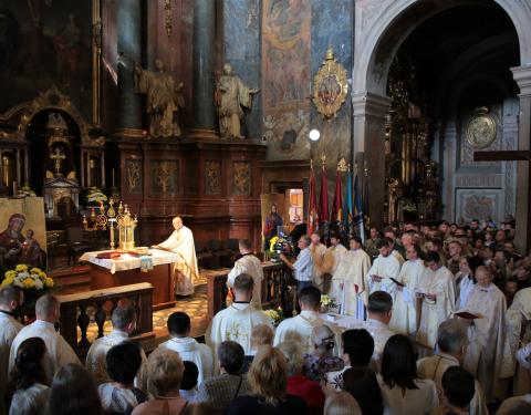 У Гарнізонному храмі святих апостолів Петра і Павла відбулась Архиєрейська Божественна Літургія з нагоди храмового празника