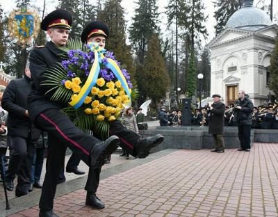 На Личаківському кладовищі вшанували пам’ять героїв Крут