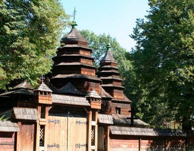 Шевченківський гай та Музей історії релігії презентували у новому ролику департаменту культури