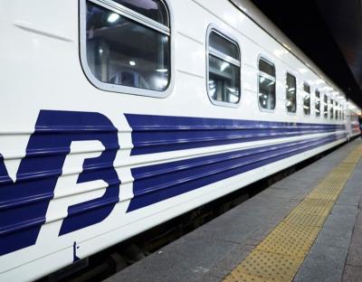 Укрзалізниця призначає додаткові поїзди зі Львова до кордону Польщі