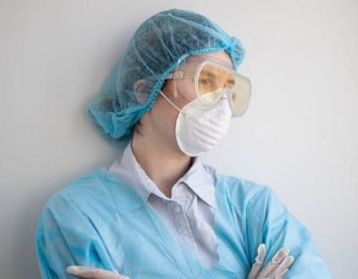 Медики, які борються з коронавірусом, отримають фінансову допомогу 