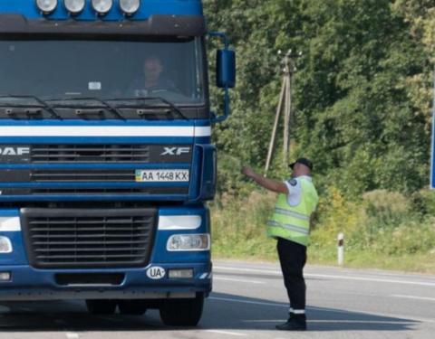 Габаритно-ваговий контроль транспортних засобів: з початку року в області оштрафували понад 100 порушників