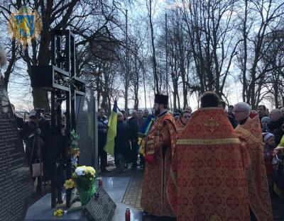 У Сагрині делегація зі Львівщини вшанувала пам’ять загиблих українців 