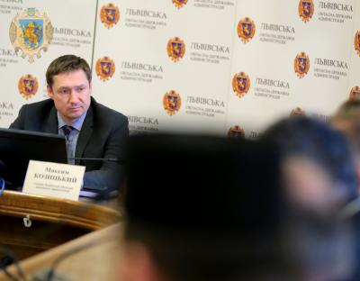 Львівська ОДА звернулася до церков з проханням зменшити скупчення людей у храмах