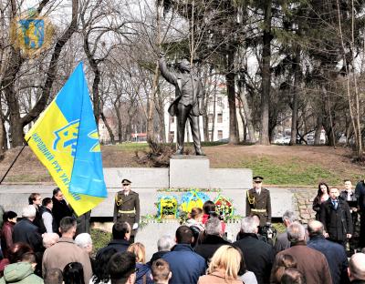 На Львівщині вшанували пам'ять Героя України В'ячеслава Чорновола (+ВІДЕО)