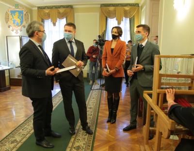 У Львівській ОДА презентували виставку «Скарби Галичини»