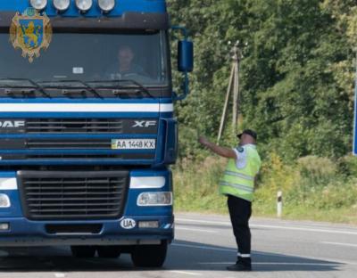 Габаритно-ваговий контроль транспортних засобів: з початку року в області оштрафували понад 100 порушників