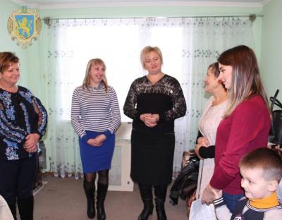 На Жовківщині дитина-сирота отримала власне житло 