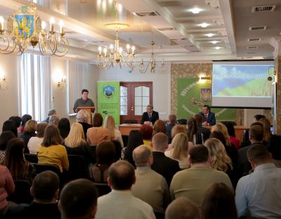 З нагоди професійного свята на Львівщині відзначили землевпорядників 