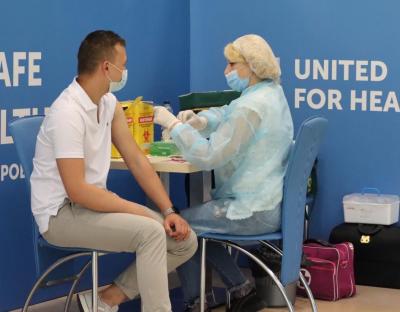 300 осіб сьогодні отримали щеплення у центрах вакцинації у Львові