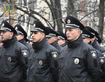 «Відсьогодні ви відповідаєте за Українську державу», - Олег Синютка під час складання присяги новими поліцейськими 