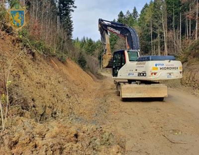 На Львівщині ремонтують дорогу Східниця – Верхнє Синьовидне (фото)