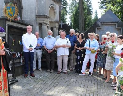 На Личакові вшанували пам’ять письменника, дипломата, депутата Верховної Ради першого скликання Романа Лубківського