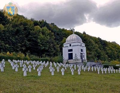 Майже 100 військових меморіалів, могил та пам’ятних знаків є  на обліку в районах Львівщини