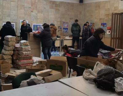 Крупи, одяг та засоби гігієни: жителі області об’єднались для збору гуманітарної допомоги переселенцям (фото)