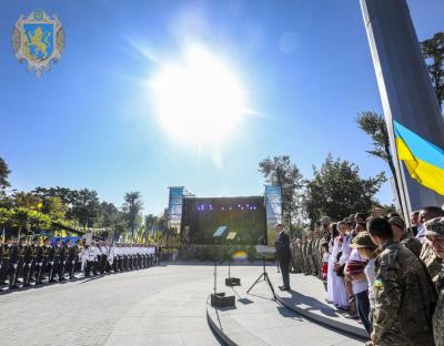 Перепрошую, що дав обіцянку про швидке завершення АТО. Із самого початку потрібно було націлити усіх на тривалу боротьбу за свою землю – Президент