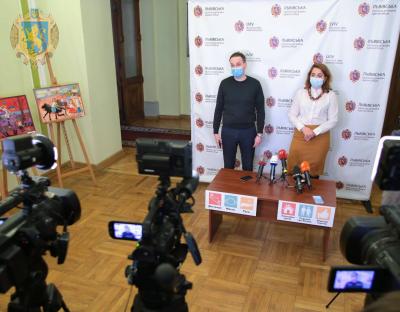 На Львівщині вже провакцинували понад 700 осіб: наразі працює 4 мобільні бригади