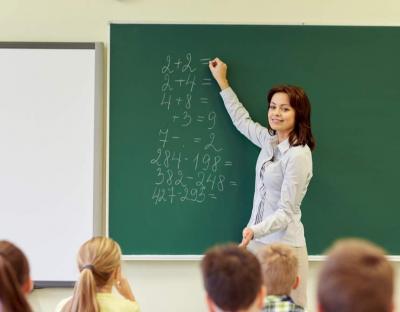 МОН: Зарплати освітян ЗЗСО збільшаться ще на 8,4%