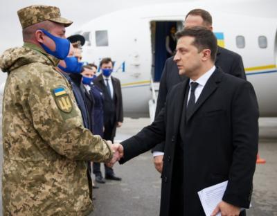 Президент доручив виплатити в повному обсязі грошове забезпечення військовим ЗСУ та премію з нагоди Дня захисників і захисниць України