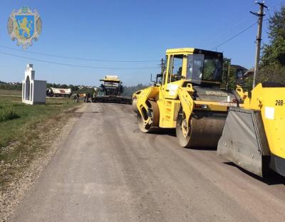 На Городоччині триває ремонт автомобільної дороги