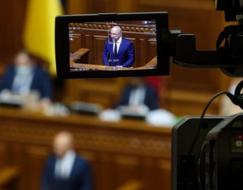 Прем’єр-міністр: з жовтня пенсіонери старші за 75 років отримуватимуть додаткові виплати по 400 гривень