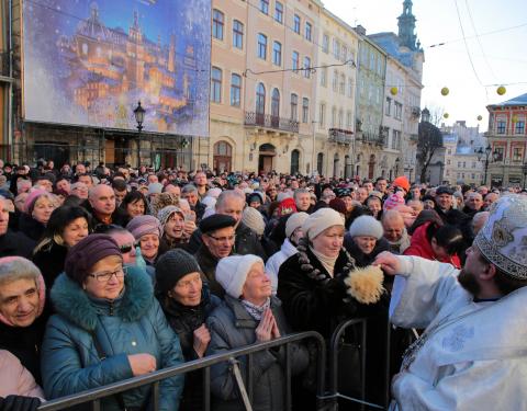 На площі Ринок відбувся загальноміський Чин освячення води