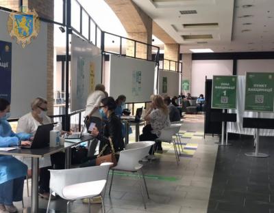 До уваги мешканців області: змінено графік роботи центрів вакцинації населення