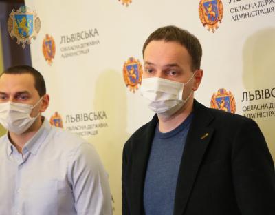 Ліжкова мережа у ковідних лікарнях заповнена лише на третину