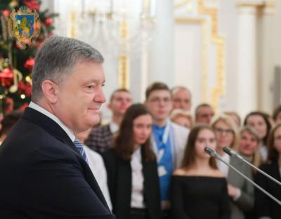 Приємно, що ви турбуєтесь про зміцнення української армії і частина ваших досліджень присвячена цьому – Президент юним винахідникам