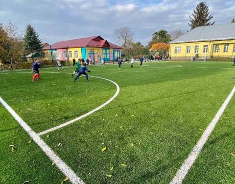 На Львівщині за обласною програмою цьогоріч спорудили 14 спортивних майданчиків