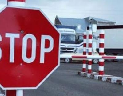 У зв’язку з воєнним станом чоловіків 18-60 років не випускатимуть за межі держави