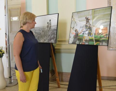 Ювілейна фотовиставка та інтелектуальні дискусії: на Львівщині стартували дні газети “День”