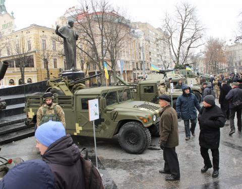 У День Захисника України на Львівщині представлять експозицію військової техніки